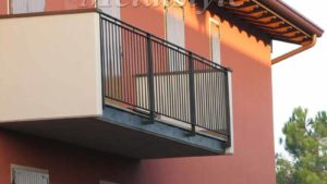 balaustrade railing parapet balcony wrought iron 02